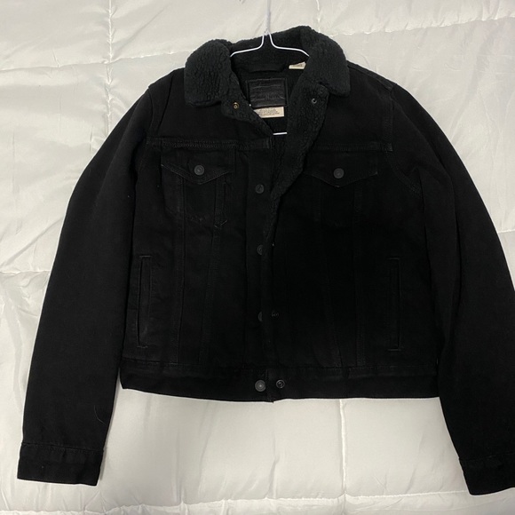 Black denim Levi’s jackets - Picture 1 of 5